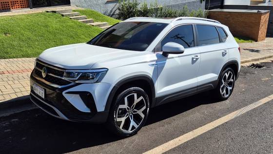 VOLKSWAGEN TAOS 1.4 250 TSI TOTAL FLEX HIGHLINE AUTOMÁTICO